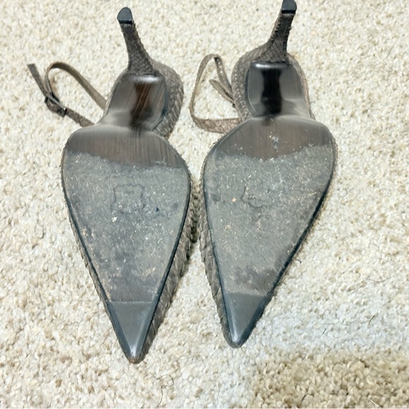 Stuart Weitzman Women's Taupe Slingback Heels - Picture 4 of 9